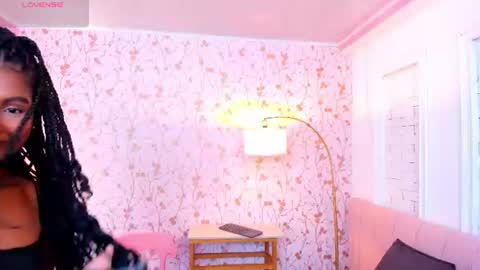 Halley Lorens online show from July 27, 7:11 pm