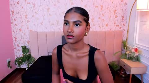 Halley Lorens online show from July 10, 7:36 pm