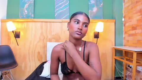 Halley Lorens online show from April 30, 8:57 pm