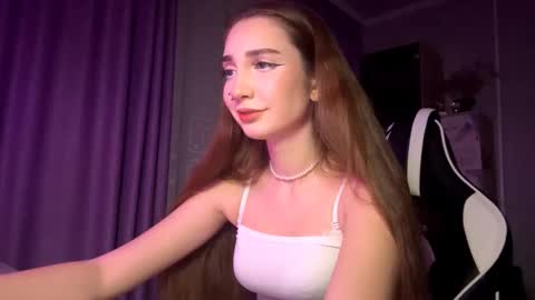 Holly online show from December 16, 7:20 pm