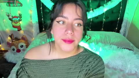 Snapshot of hanah_bakeer chatting on December 24, 2:22 pm Hanah Montana Independent model online show from December 24, 2:22 pm