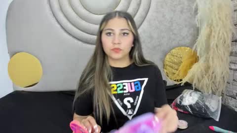 Hanna Castro online show from December 17, 1:15 pm