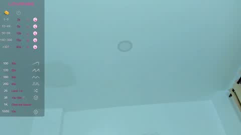 Snapshot of hanna_connorss chatting on February 4, 6:17 pm hanna_connorss online show from February 4, 6:17 pm