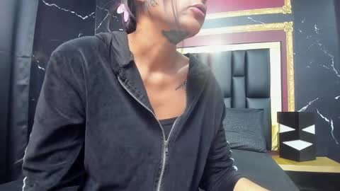 Snapshot of hanna_slut chatting on December 18, 2:10 am EVA online show from December 18, 2:10 am
