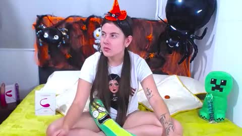 Snapshot of hanna_xxx18 chatting on October 4, 2:50 am HANNA online show from October 4, 2:50 am