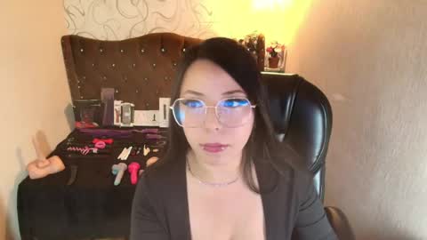 Hanna online show from July 26, 2:03 pm