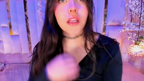  Hanna Collins  online show from October 3, 1:38 pm