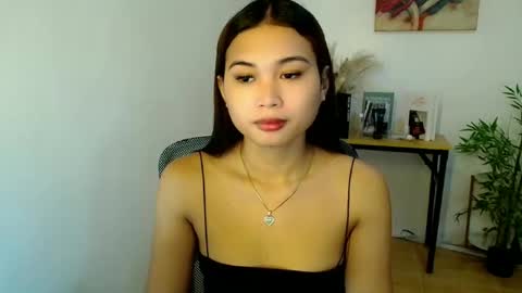 Riah online show from June 11, 3:14 am