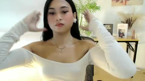 Riah online show from June 25, 5:23 am