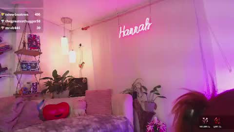 hannah_lovee online show from July 7, 7:23 am