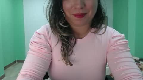 hannahevans2 online show from April 18, 9:58 pm