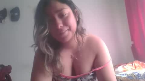 hannahevans2 online show from February 5, 2:20 pm