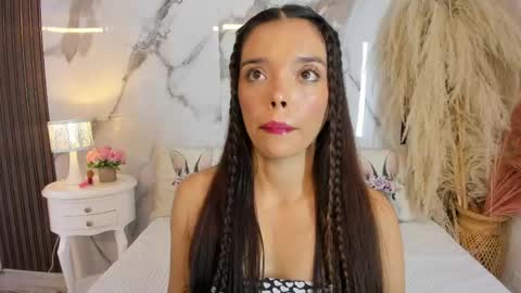 Hannahill69 online show from April 29, 4:59 am
