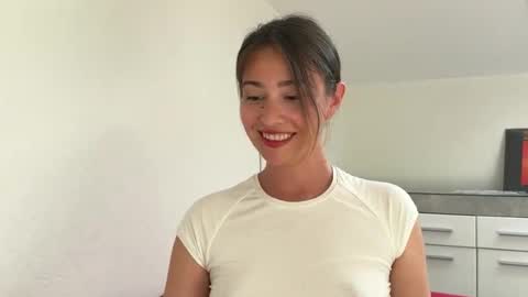 hannahinto online show from July 12, 2:18 pm
