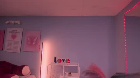Hannah online show from June 16, 12:28 pm