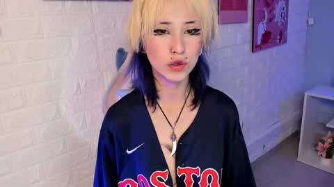 Hannah online show from November 19, 12:38 pm