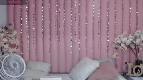 Hanna Venza online show from February 18, 3:27 am