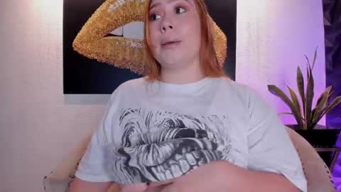 Snapshot of hannamartinn_ chatting on October 27, 4:02 pm hannamartinn_ online show from October 27, 4:02 pm