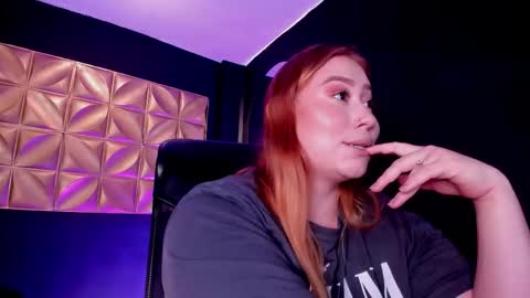 Snapshot of hannamartinn_ chatting on September 24, 6:29 pm hannamartinn_ online show from September 24, 6:29 pm