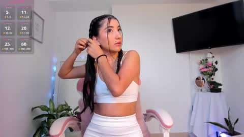 Hanna Os online show from March 7, 12:12 pm