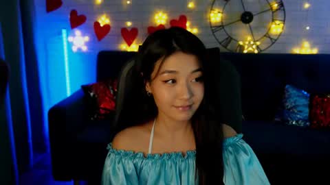 hannarosie online show from March 6, 8:59 pm