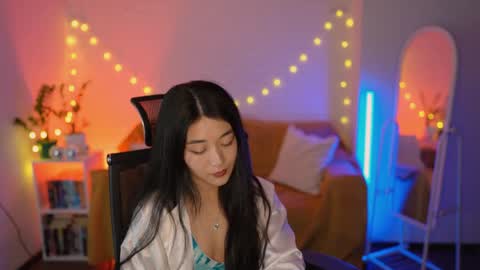 hannarosie online show from April 24, 6:22 pm
