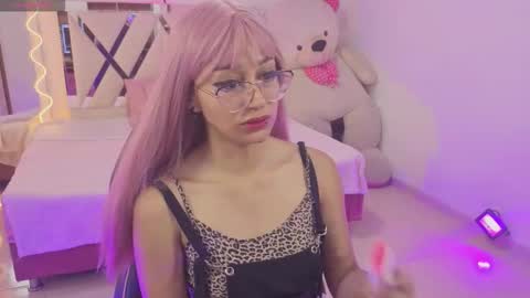 HANNI  online show from November 26, 7:15 pm