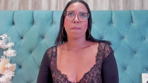   online show from December 5, 10:23 am