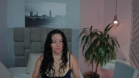 Hanny  online show from July 30, 11:44 am