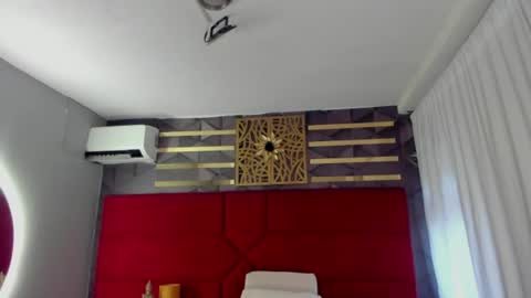 Hanny  online show from June 17, 11:33 am