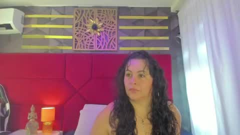 Hanny  online show from June 26, 11:55 am
