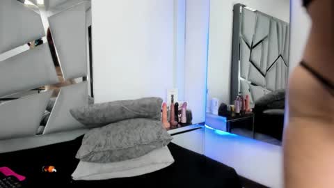 hanny_watson online show from September 11, 2:50 pm