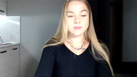 Snapshot of happy_fox_ chatting on September 24, 9:58 pm happy_fox_ online show from September 24, 9:58 pm