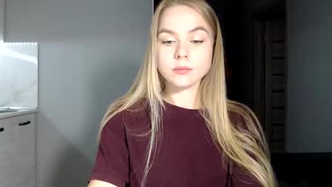 Snapshot of happy_fox_ chatting on September 23, 9:35 pm happy_fox_ online show from September 23, 9:35 pm