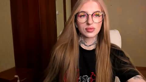 Julia online show from February 24, 5:17 am