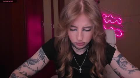 Julia online show from March 4, 5:11 am