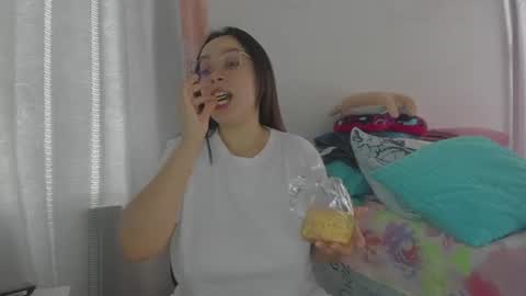 Natii  online show from July 8, 5:04 pm