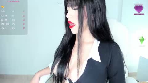 Snapshot of harleyqueen_robbie chatting on October 10, 4:17 am harleyqueen_robbie online show from October 10, 4:17 am