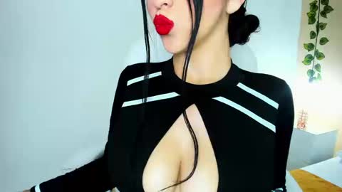 Snapshot of harleyqueen_robbie chatting on September 23, 10:52 pm harleyqueen_robbie online show from September 23, 10:52 pm