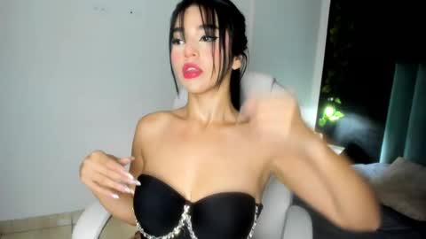 Snapshot of harleyqueen_robbie chatting on March 8, 8:02 pm harleyqueen_robbie online show from March 8, 8:02 pm