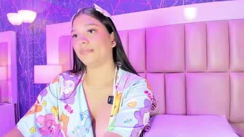 hatsajones online show from February 25, 5:17 am