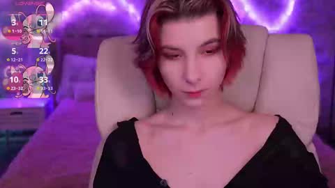 haylaamber online show from February 26, 7:02 am