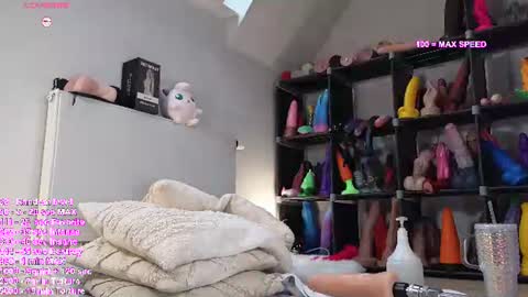 Haylee online show from June 18, 5:51 pm