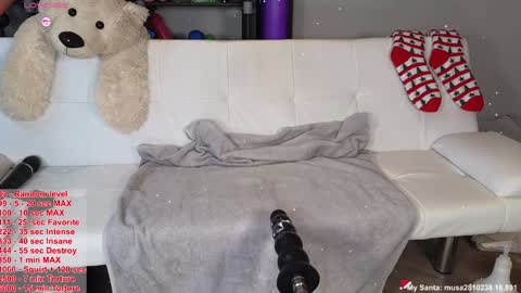 Haylee online show from December 14, 10:54 am