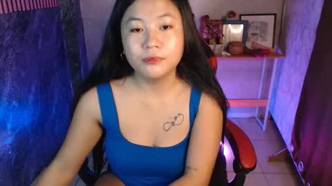 Snapshot of hazel_joy chatting on October 6, 3:34 am hazel_joy online show from October 6, 3:34 am