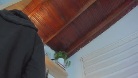 Im Hazel online show from December 31, 2:08 am