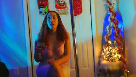 Heavenllyy online show from December 20, 4:49 am