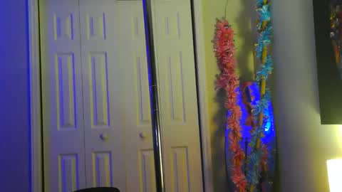 Heavenllyy online show from May 16, 4:15 am