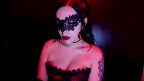   online show from October 31, 6:39 am