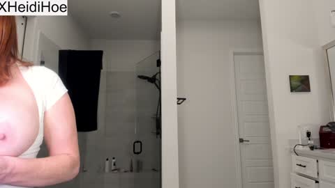 Snapshot of heidiandfriends chatting on January 6, 6:36 am Manyvids    online show from January 6, 6:36 am